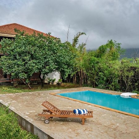 Saffronstays Boulevard Loghouse - A Wooden Chalet Amidst Nature Kārli المظهر الخارجي الصورة