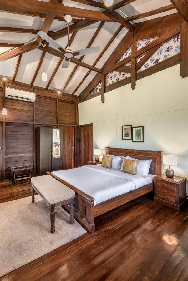 Saffronstays Boulevard Loghouse - A Wooden Chalet Amidst Nature Kārli المظهر الخارجي الصورة