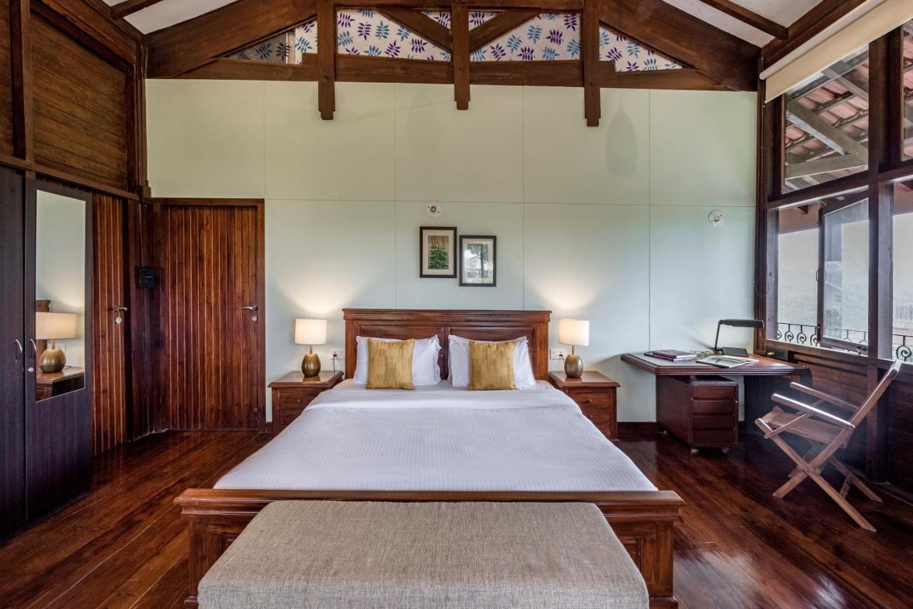 Saffronstays Boulevard Loghouse - A Wooden Chalet Amidst Nature Kārli المظهر الخارجي الصورة