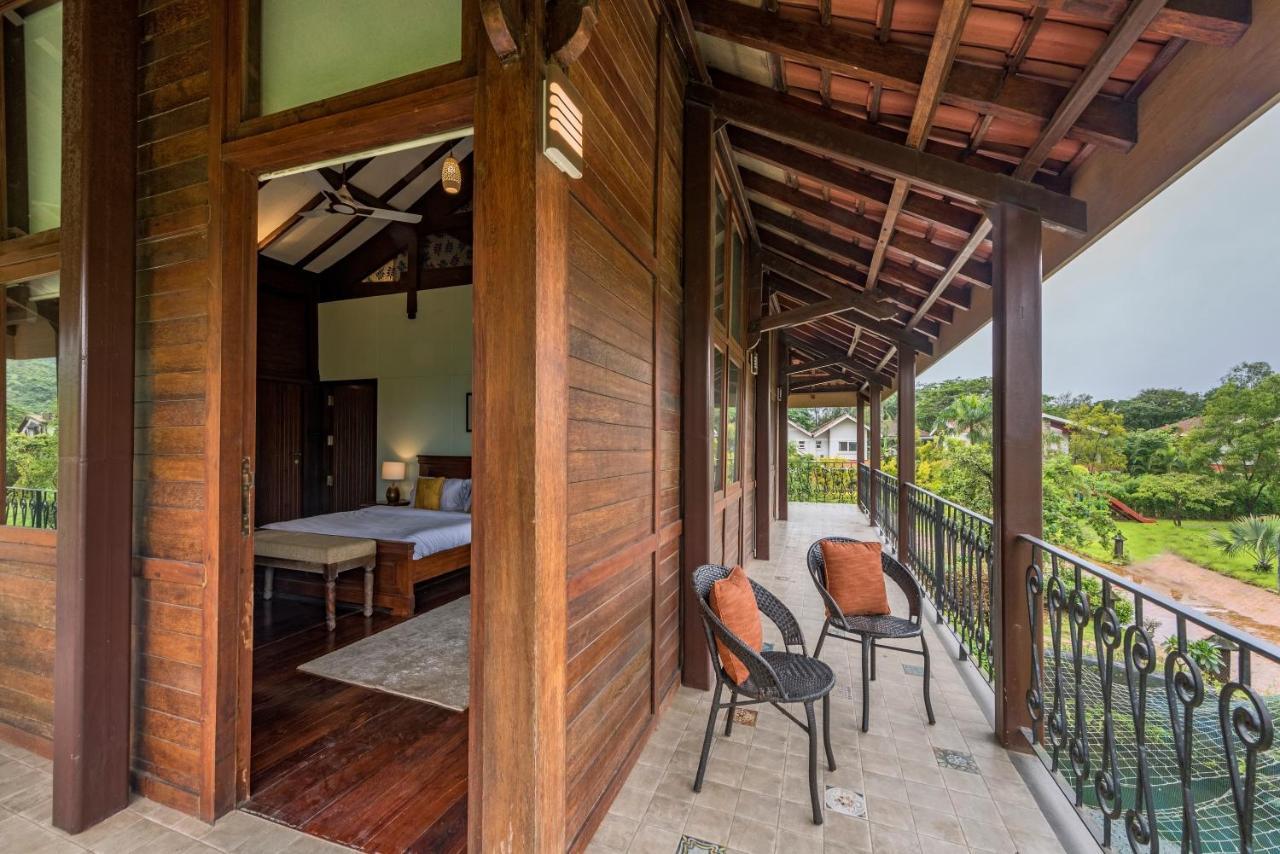 Saffronstays Boulevard Loghouse - A Wooden Chalet Amidst Nature Kārli المظهر الخارجي الصورة