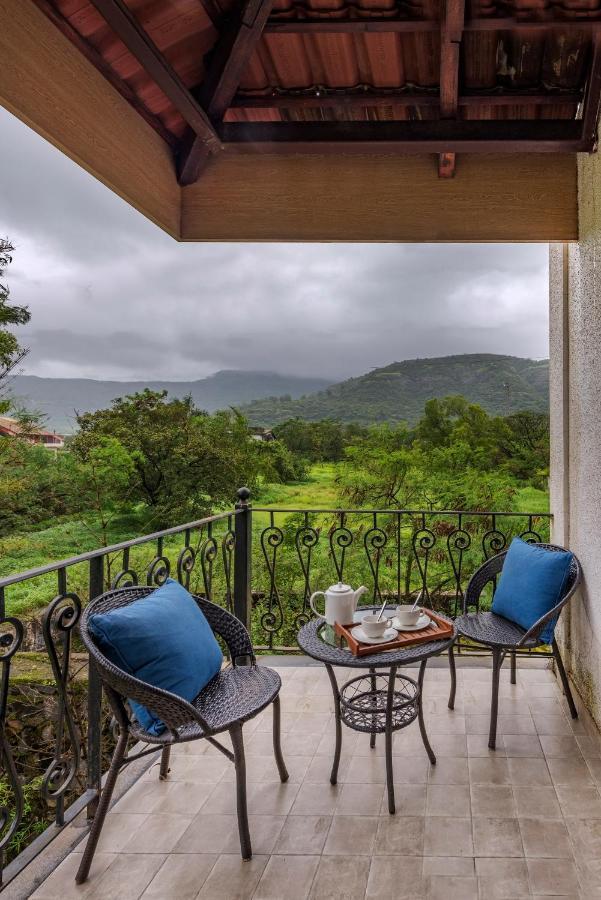 Saffronstays Boulevard Loghouse - A Wooden Chalet Amidst Nature Kārli المظهر الخارجي الصورة