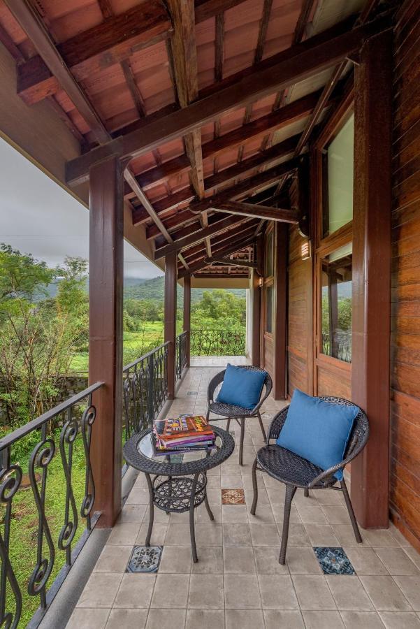 Saffronstays Boulevard Loghouse - A Wooden Chalet Amidst Nature Kārli المظهر الخارجي الصورة