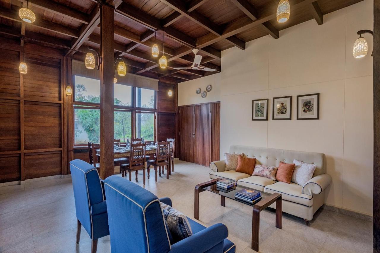 Saffronstays Boulevard Loghouse - A Wooden Chalet Amidst Nature Kārli المظهر الخارجي الصورة