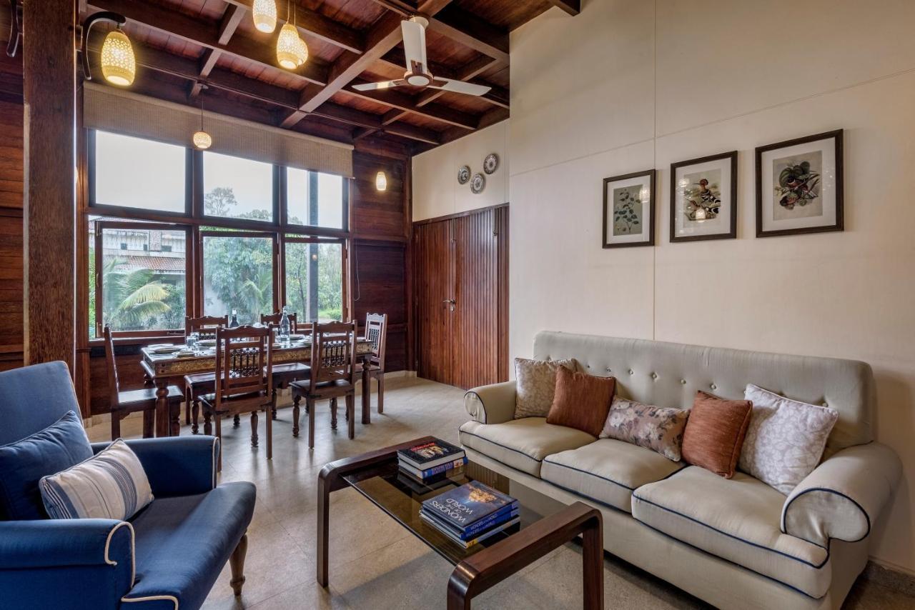 Saffronstays Boulevard Loghouse - A Wooden Chalet Amidst Nature Kārli المظهر الخارجي الصورة